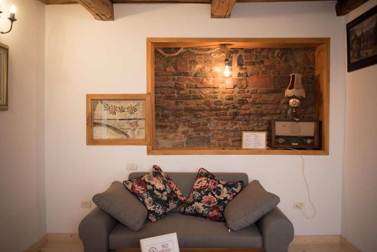 Appartement Crown Of Karolina à Braşov Extérieur photo