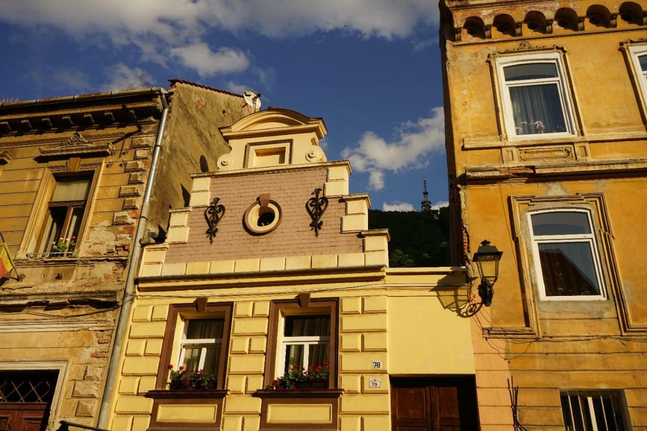 Appartement Crown Of Karolina à Braşov Extérieur photo