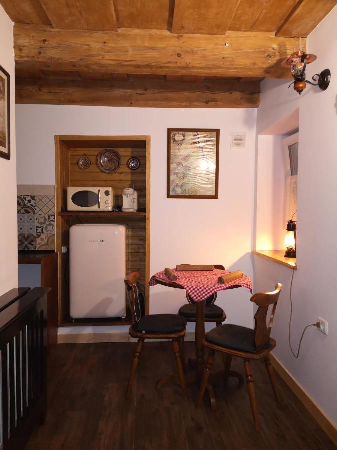 Appartement Crown Of Karolina à Braşov Extérieur photo